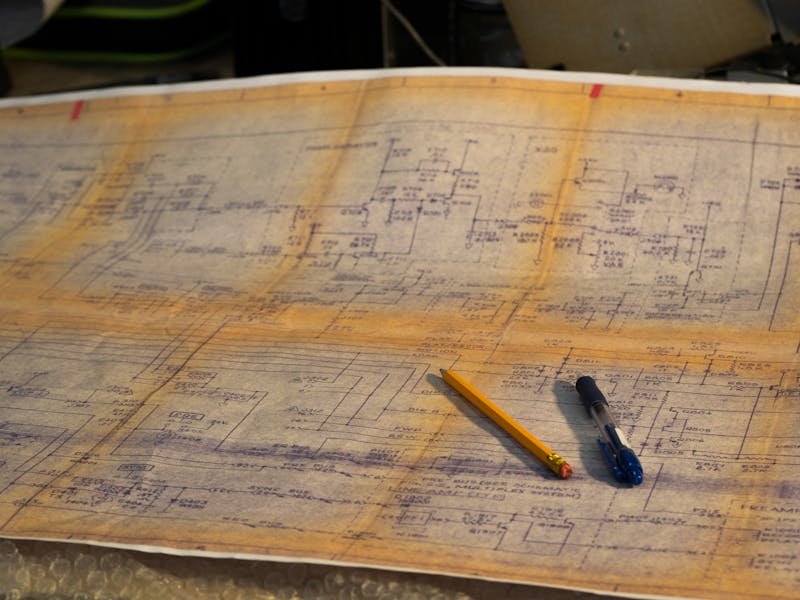 CAD file format comparison chart — STL vs STEP vs IGES vs OBJ for 3D printing and manufacturing